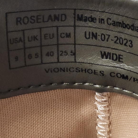 VIONIC WOMEN'S OLIVE Ankle Boots SIZE 9 WIDE. - Picture 3 of 9